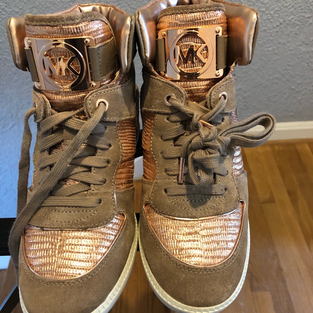 Michael Kors High Top Sneakers. 9 1/2